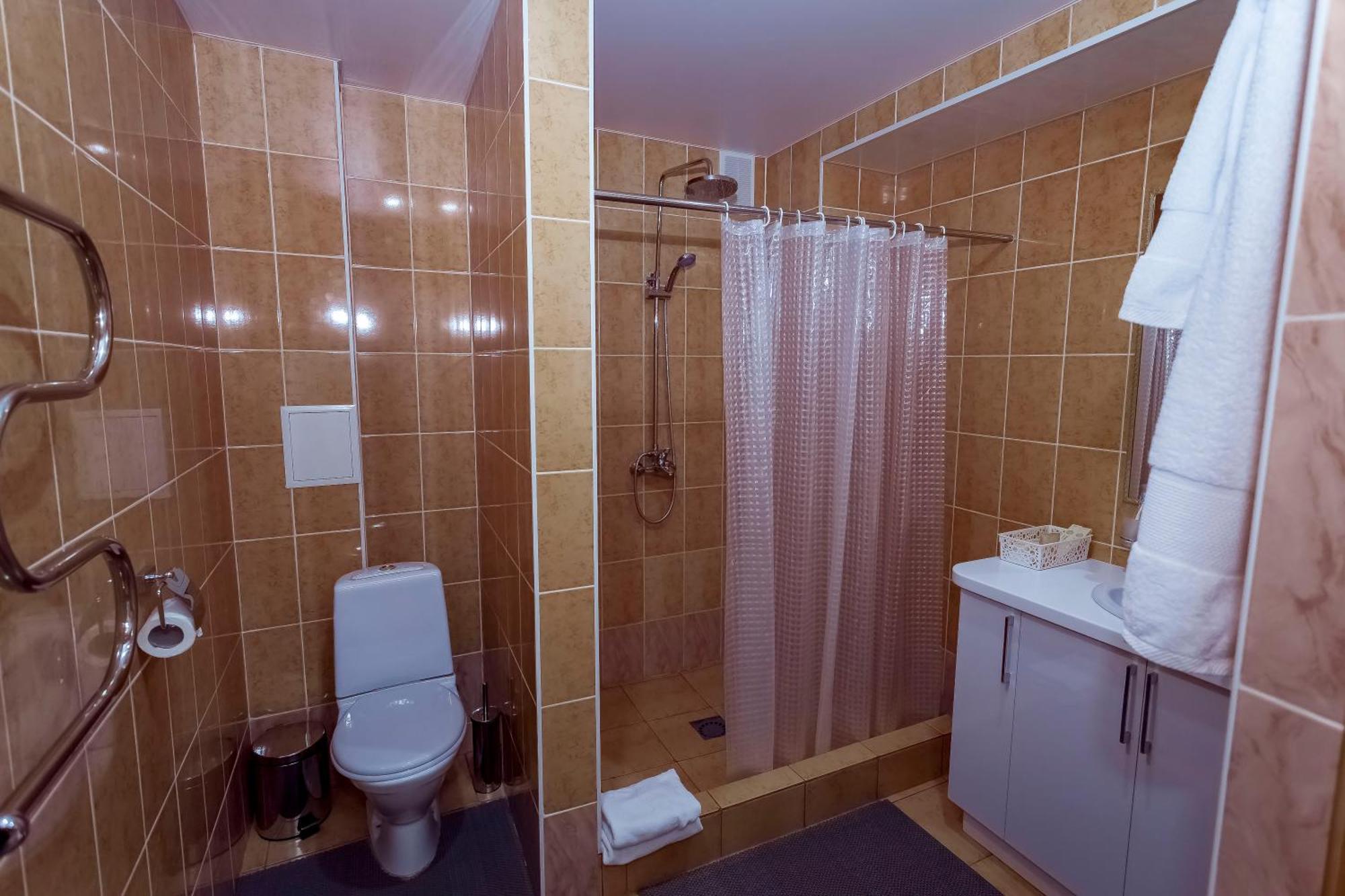 Kurmet Hotel Уральск Экстерьер фото